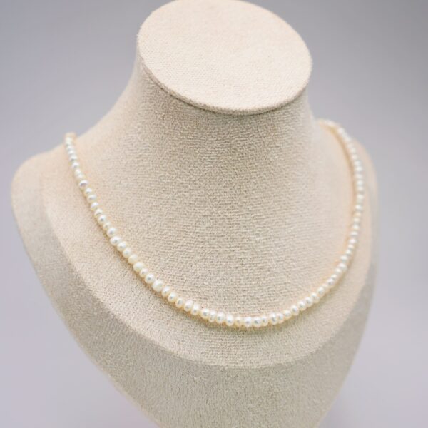 Minimal Pearl Line